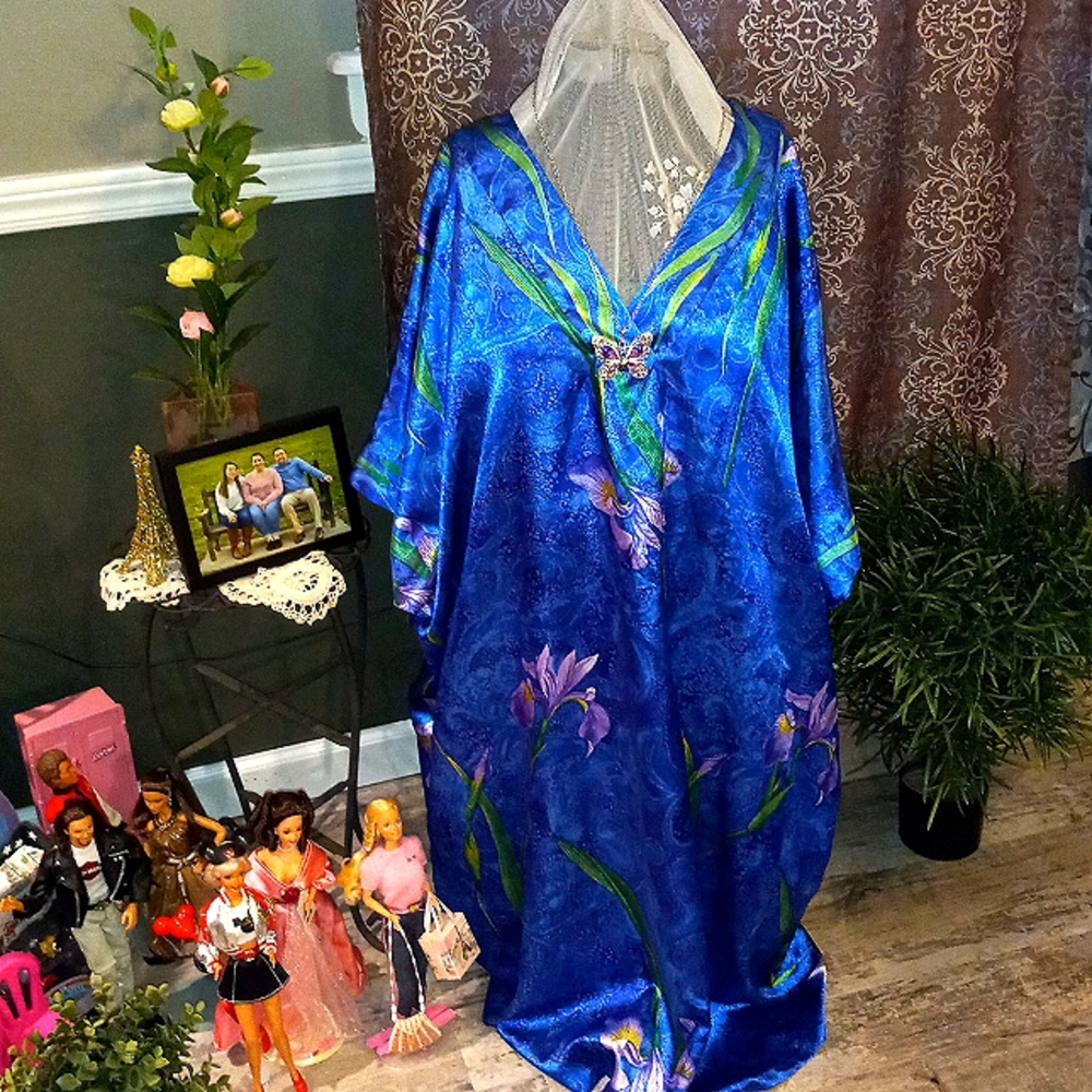 Beautiful Watercolor Iris Moo Moo House Dress One Size